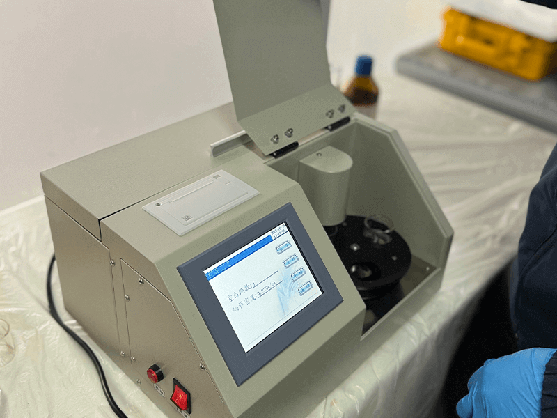 Automatic acid value tester, for monitoring oil acid value and degradation