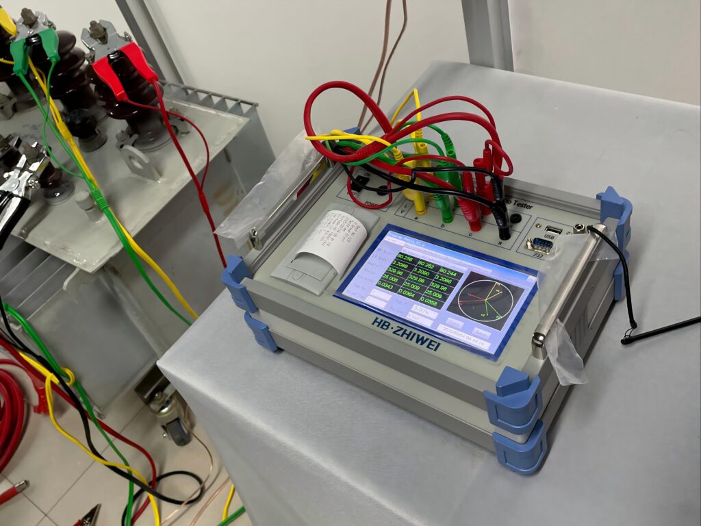 Transformer turns ratio tester, for high-precision measurement of transformer turns ratio and vector group